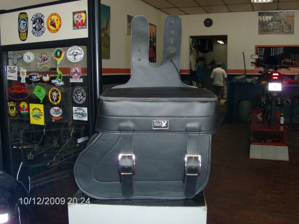 MCA 002 MODELO BOTINHA COURO